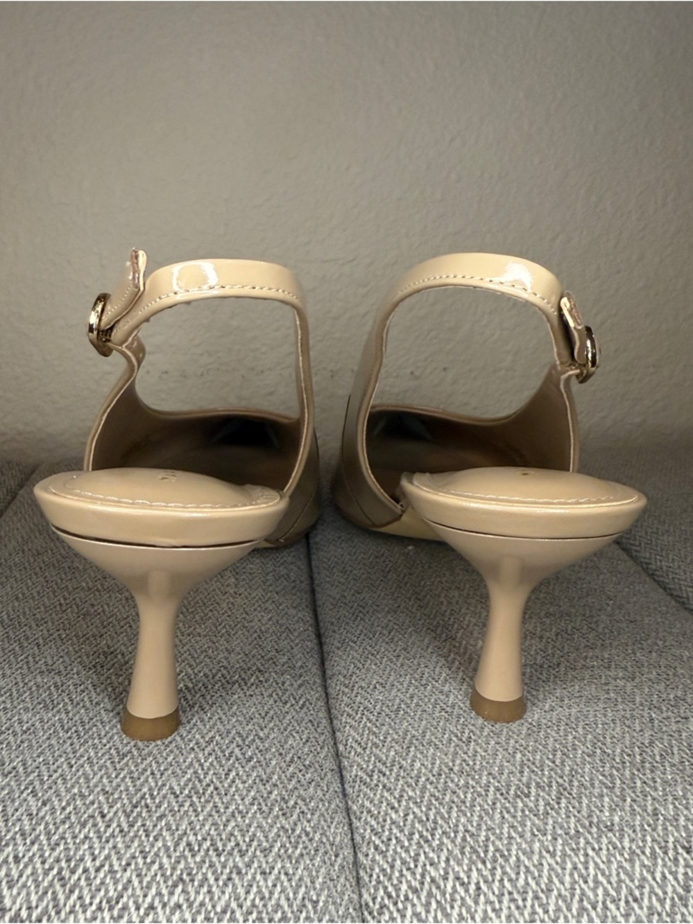 Marc Fisher Neutral Slingback Pointed Kitten Heels, Size 7 - Picture 9 of 16